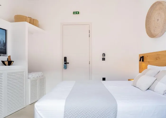 Noemia Skiathos Town